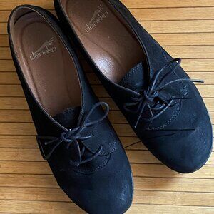 Dansco Kimi Black Suede Oxfords size 9